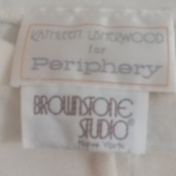 Kathleen Usherwood for Periphery Size M - Picture 2 of 3